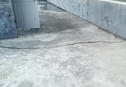 宏伟楼顶漏水维修公司分享下如何解决卫生间隐蔽部位漏水的问题?